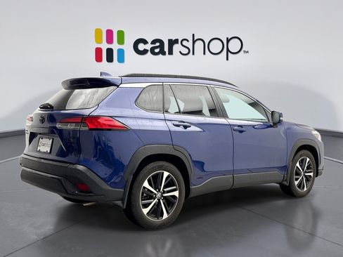 Used 2024 Toyota Corolla Cross AWD Hybrid w/ Convenience Package image 5