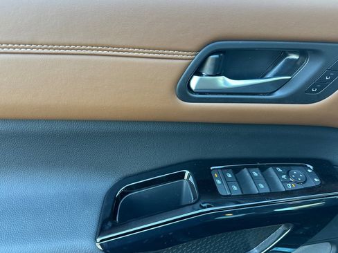 New 2026 Nissan Pathfinder Platinum AWD/4WD image 12