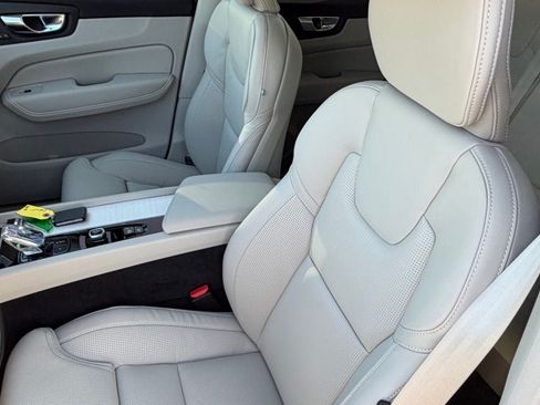New 2026 Volvo XC60 T8 Ultra w/ Protection Package Premier AWD/4WD image 20