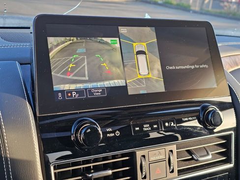 Used 2024 INFINITI QX80 Premium Select w/ Cargo Package image 40