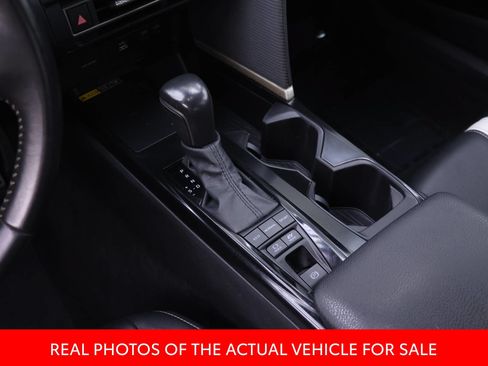 Used 2025 Toyota Camry SE FWD image 12
