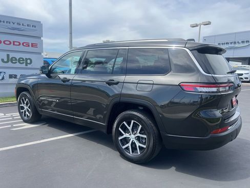 Used 2023 Jeep Grand Cherokee L Limited w/ Luxury Tech Group II AWD/4WD image 24