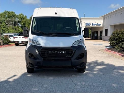 Used 2023 RAM ProMaster 2500 FWD image 2