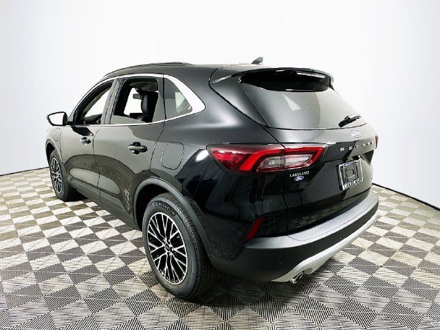 Used 2025 Ford Escape SE w/ PHEV Premium Package FWD image 5