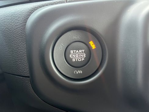 Used 2022 Jeep Wrangler Unlimited Rubicon w/ Xtreme Recon 35" Tire Package image 25