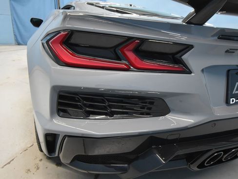 Used 2024 Chevrolet Corvette Z06 w/ Z07 Performance Package RWD image 47