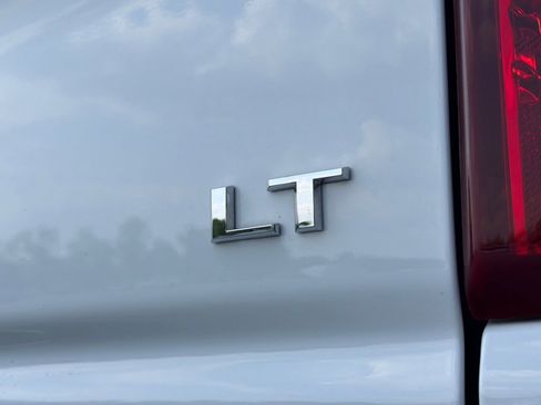 Used 2024 Chevrolet Silverado 1500 LT AWD/4WD image 19