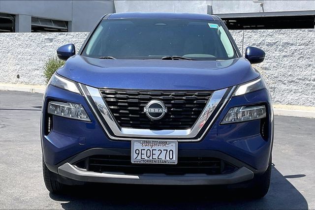 Used 2023 Nissan Rogue SV FWD image 2