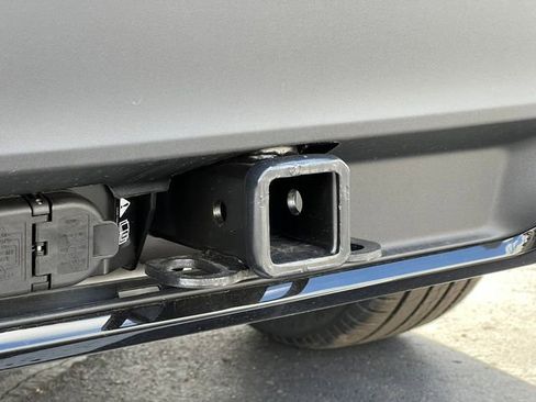New 2026 Ford Explorer ST-Line w/ ST-Line Street Pack AWD/4WD image 9