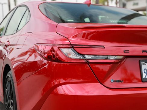 Used 2026 Toyota Camry SE FWD image 13