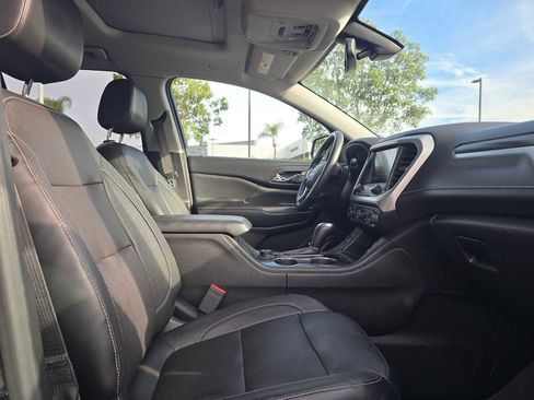 Used 2018 GMC Acadia SLT image 11