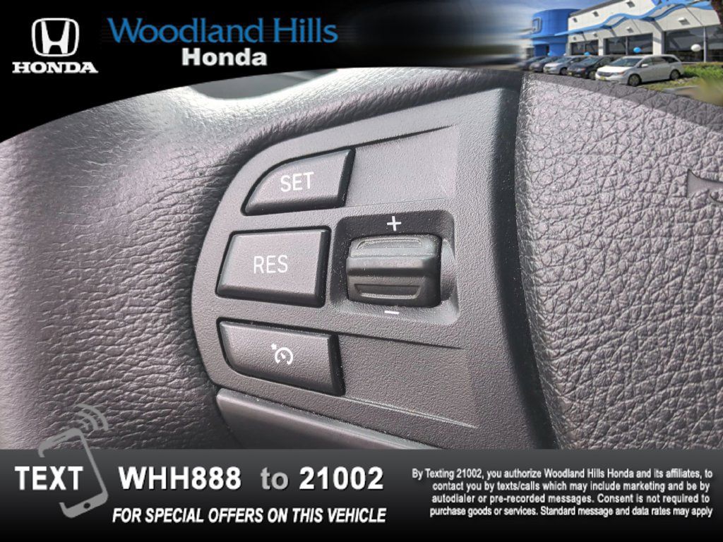 Used 2018 BMW 320i Sedan RWD image 11