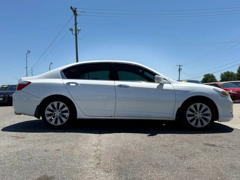 Used 2015 Honda Accord Touring image 3