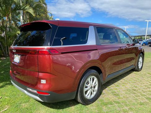Used 2024 Kia Carnival LX FWD image 25