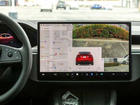 Used 2023 Tesla Model X AWD/4WD image 30