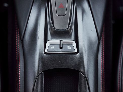 Used 2020 Ferrari 812 Superfast RWD image 60
