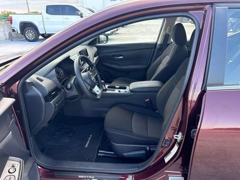 Used 2025 Nissan Sentra SV FWD image 2