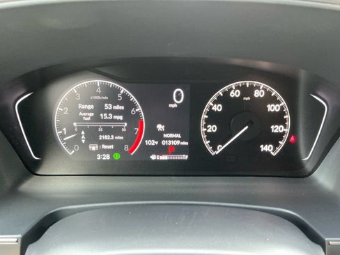 Used 2025 Honda Pilot TrailSport image 29
