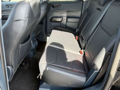 Used 2025 Ford Maverick Lariat w/ Black Appearance Package image 24