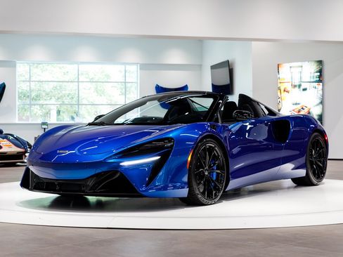 New 2026 McLaren Artura Spider RWD image 22