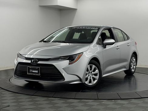 Certified 2026 Toyota Corolla LE FWD image 3