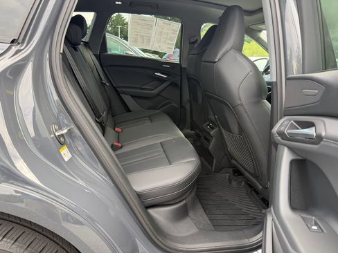 Used 2025 Audi Q6 e-tron Premium Plus w/ Premium Plus AWD/4WD image 26