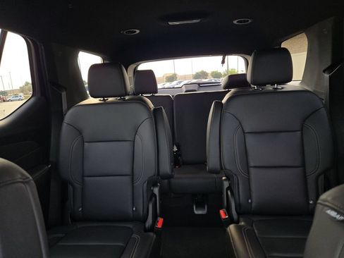 Used 2023 Chevrolet Traverse LT w/ LT Premium Package AWD/4WD image 9