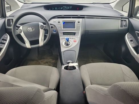 Used 2014 Toyota Prius Three image 21