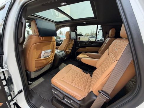 Used 2021 Cadillac Escalade Sport w/ Driver Assist Tech Package AWD/4WD image 28