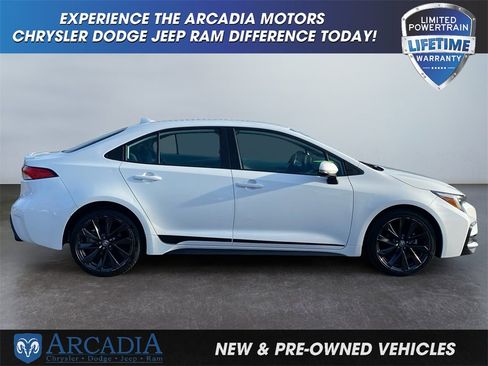 Used 2023 Toyota Corolla SE image 6