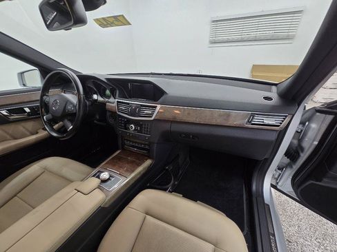 Used 2011 Mercedes-Benz E 350 Sedan image 20