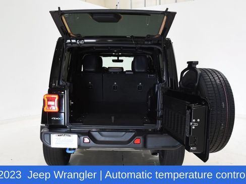 Used 2023 Jeep Wrangler Unlimited Sahara w/ Cold Weather Group AWD/4WD image 7