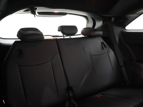 Certified 2025 Toyota Sienna XLE Woodland Edition AWD/4WD image 14
