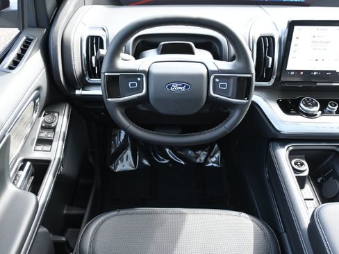 New 2027 Ford Expedition Max Platinum w/ Driver's Package RWD image 23