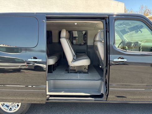 Used 2020 Nissan NV 3500 SL RWD image 13