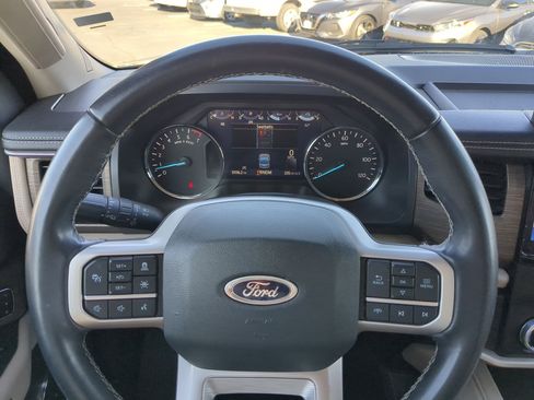 Used 2024 Ford Expedition Limited image 18