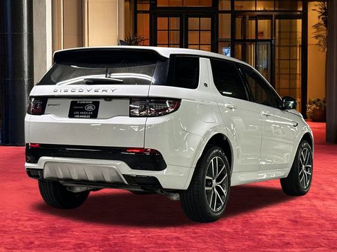 Used 2024 Land Rover Discovery Sport S image 10