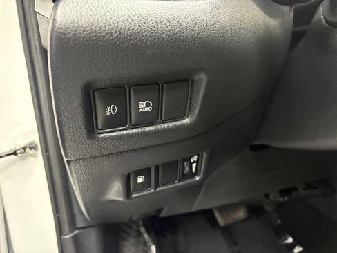 Used 2018 Toyota C-HR XLE image 20