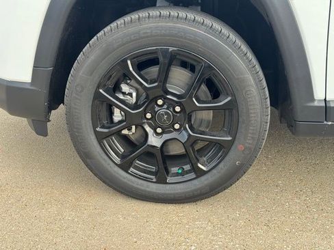 New 2026 Jeep Compass Latitude AWD/4WD image 34