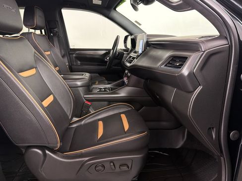 Used 2023 GMC Yukon XL AT4 w/ AT4 Premium Plus Package AWD/4WD image 23