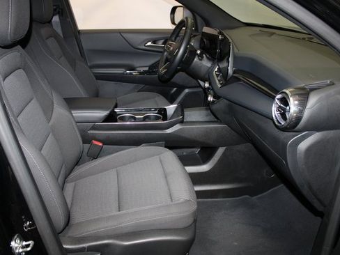 Used 2025 Chevrolet Equinox LT image 11