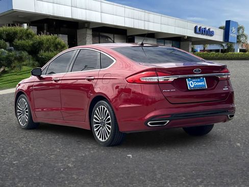 Used 2017 Ford Fusion SE w/ Fusion SE Technology Package FWD image 7