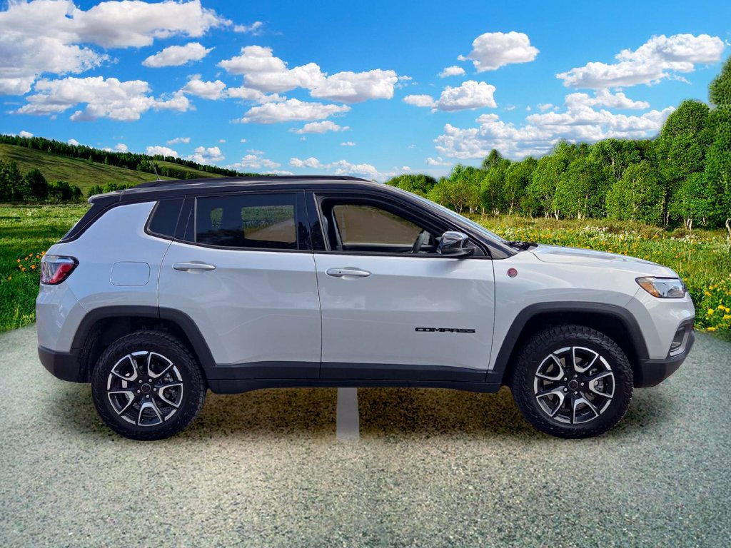 Certified 2025 Jeep Compass Trailhawk w/ Trailer Tow Group AWD/4WD image 7
