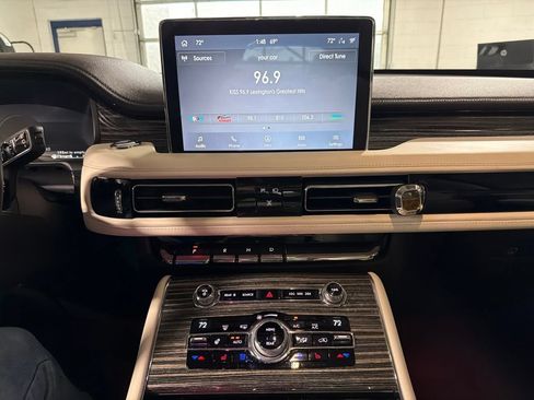 Used 2020 Lincoln Aviator Black Label w/ Dynamic Handling Package AWD/4WD image 8