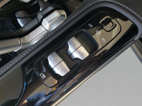 Used 2025 Mercedes-Benz SL 43 AMG image 20