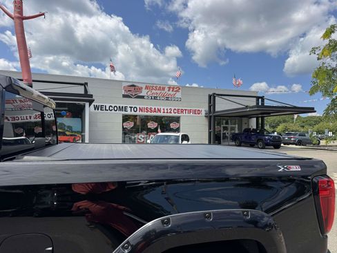 Used 2022 GMC Sierra 1500 Elevation w/ Elevation Premium Package AWD/4WD image 20