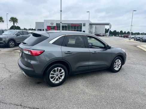 Used 2022 Ford Escape SE FWD image 5