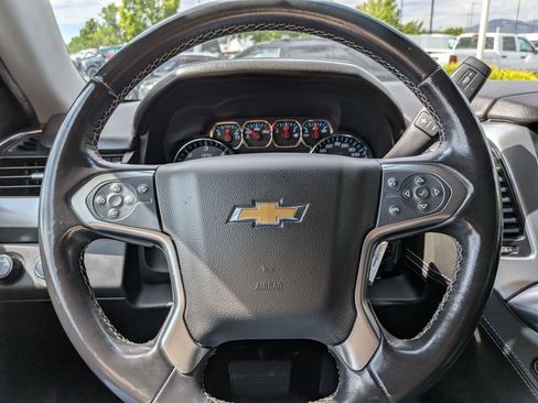 Used 2019 Chevrolet Suburban LT AWD/4WD image 17