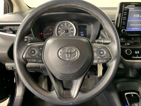 Used 2022 Toyota Corolla LE image 20