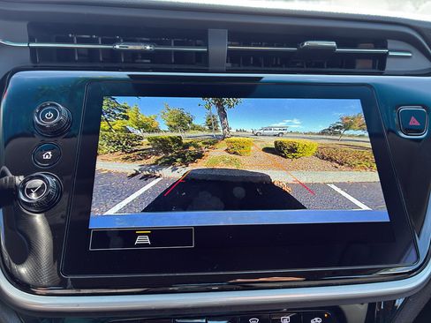 Used 2023 Chevrolet Bolt LT FWD image 31